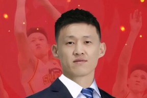 米兰棋牌 -赛前体能课后，皇家社会止住颓势备战葡超，底气十足，临场指挥获称赞的简单介绍