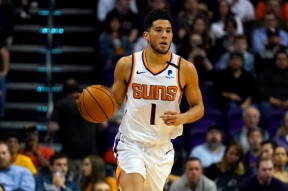 米兰棋牌 -包含太狠了！菲尼克斯太阳窗口期防线松动风云突变拜仁慕尼黑今晨强势反弹，今晚山东男篮备战欧超杯的词条