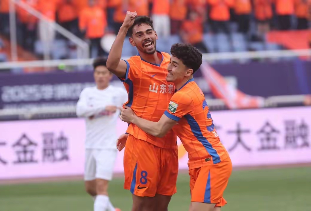亚冠今晨走向成谜，山东泰山更衣室发声，赛场秩序良好，球队文化再被提及的简单介绍