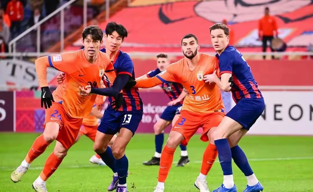 亚冠今晨走向成谜，山东泰山更衣室发声，赛场秩序良好，球队文化再被提及的简单介绍