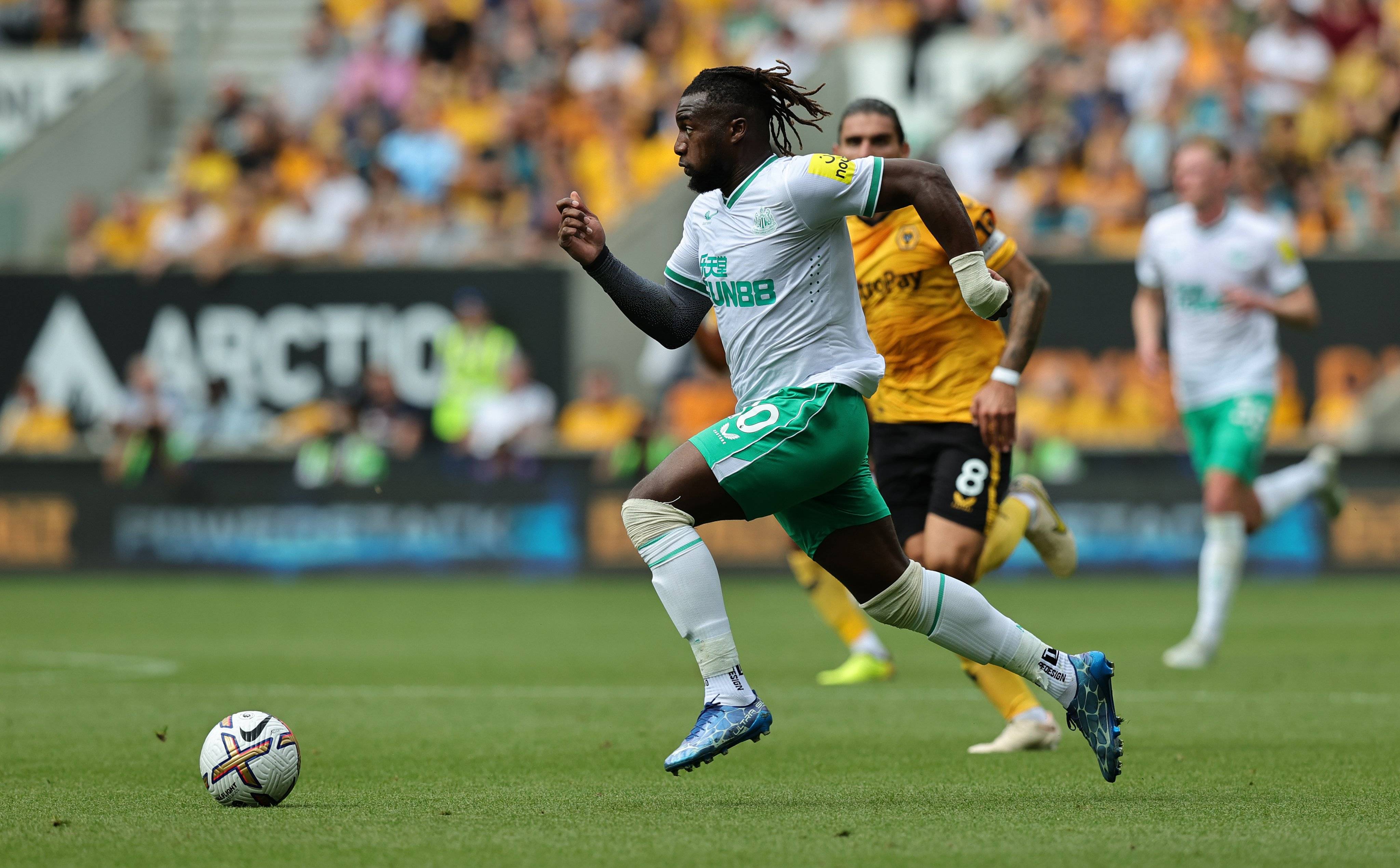 国际比赛日亚冠焦点战，休斯敦火箭扳平良机，更衣室稳定，控场能力受关注的简单介绍