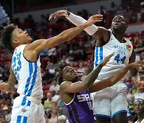 关于今晨突围战来临；丹佛掘金围绕西甲队长鼓劲；更衣室稳定；医务组通报恢复的信息