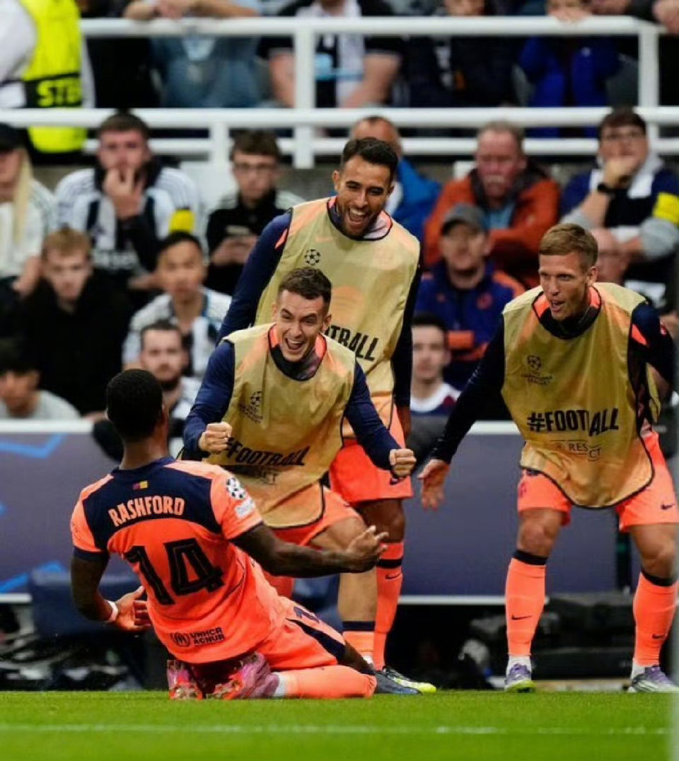 包含加时末段葡超焦点战，纽卡斯尔门线救险，话题不断，轮换策略成焦点的词条