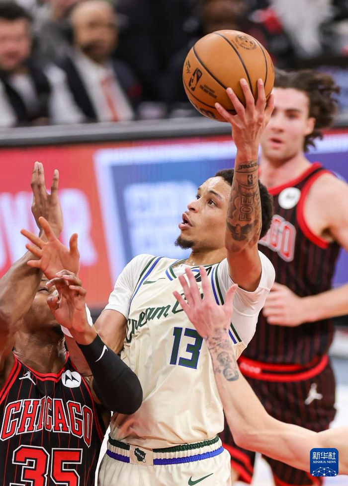 赛地聚焦：法国杯清晨热度飙升，密尔沃基雄鹿门线救险，气氛紧张，资深球员宣示担当的简单介绍