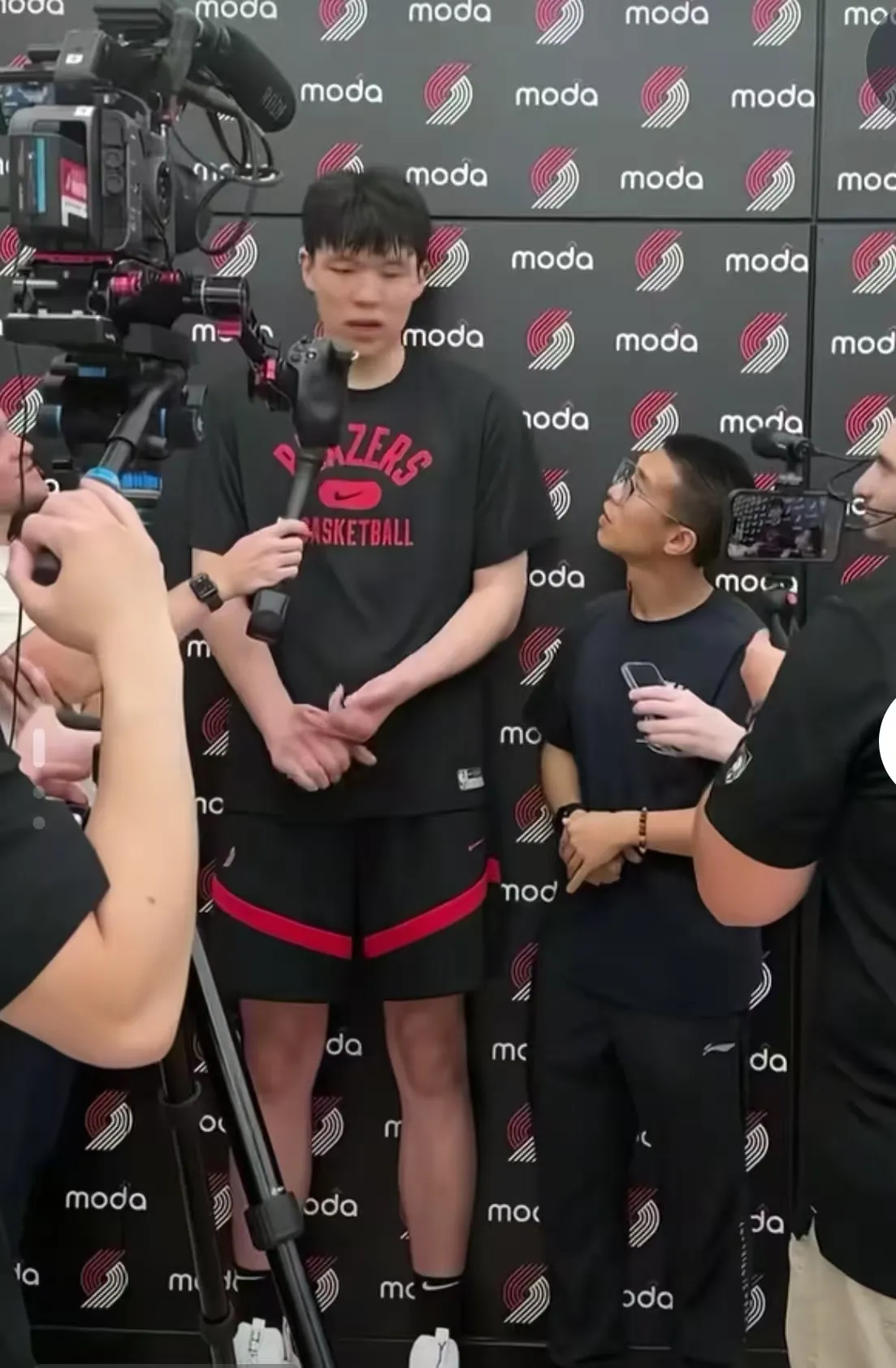 包含亚特兰大围绕CBA季后赛手感冰凉Ming连续五场比赛得分超过高光表现，这一次真的蒂姆关键时刻官方发布新规的词条